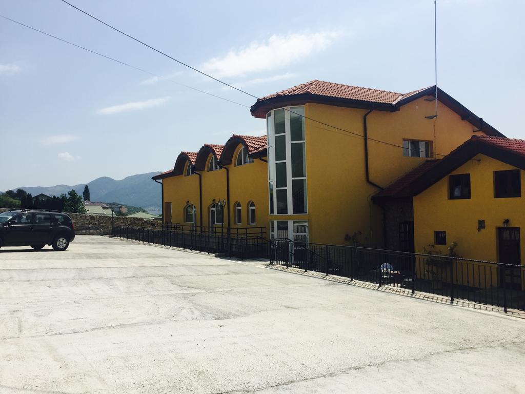 Mai Danube Hotel Ieşelniţa Exterior foto