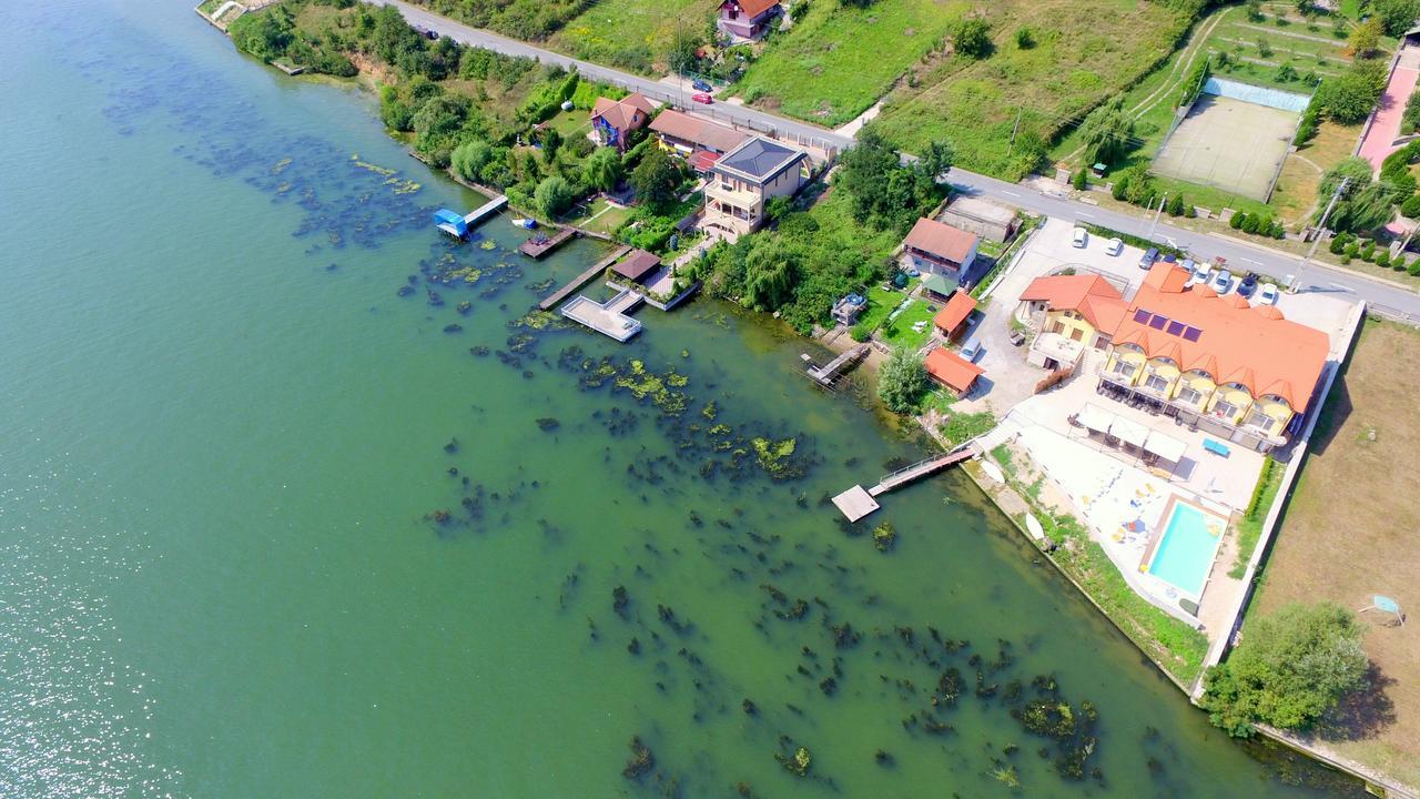 Mai Danube Hotel Ieşelniţa Exterior foto